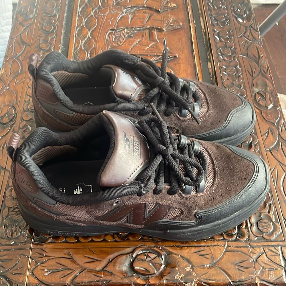 LIKE NEW! NEW BALANCE NUMERIC TIAGO 808